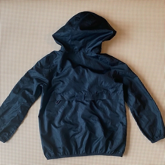 Converse lightweight windbreaker jacket. Size 8-10yrs - Picture 11 of 14